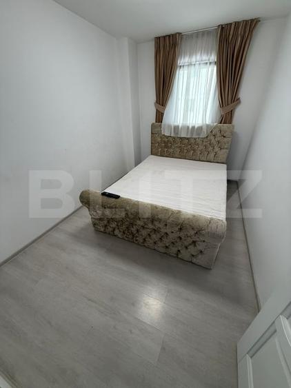 Apartament cu 3 camere decomandat, mobilat în Sud