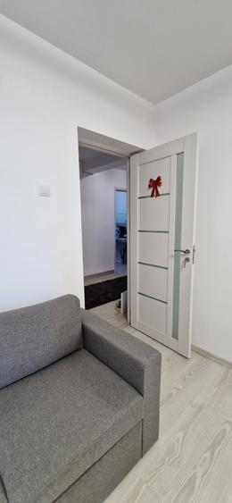 Apartament cu 2 camere decomandat, mobilat în Exterior Est