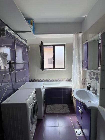 Apartament cu 2 camere decomandat în Roșu
