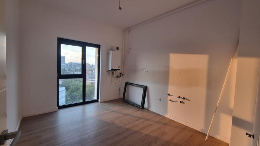Apartament cu 3 camere decomandat în Splaiul Unirii