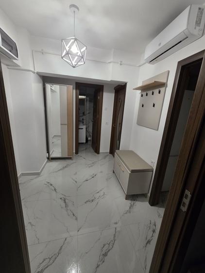Apartament cu 2 camere decomandat în Calea București