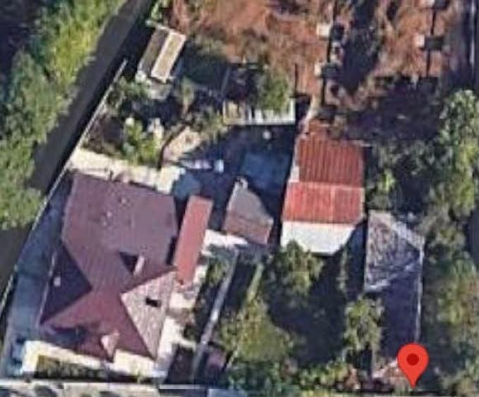 Teren Construcții intravilan de 1396 mp, în Est