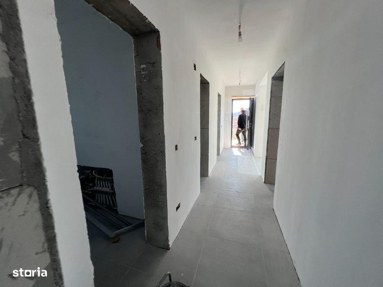 Casă cu 4 camere în Mărăcineni