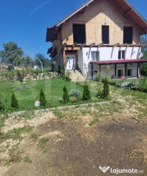 Casă cu 4 camere cu Canalizare în Bran