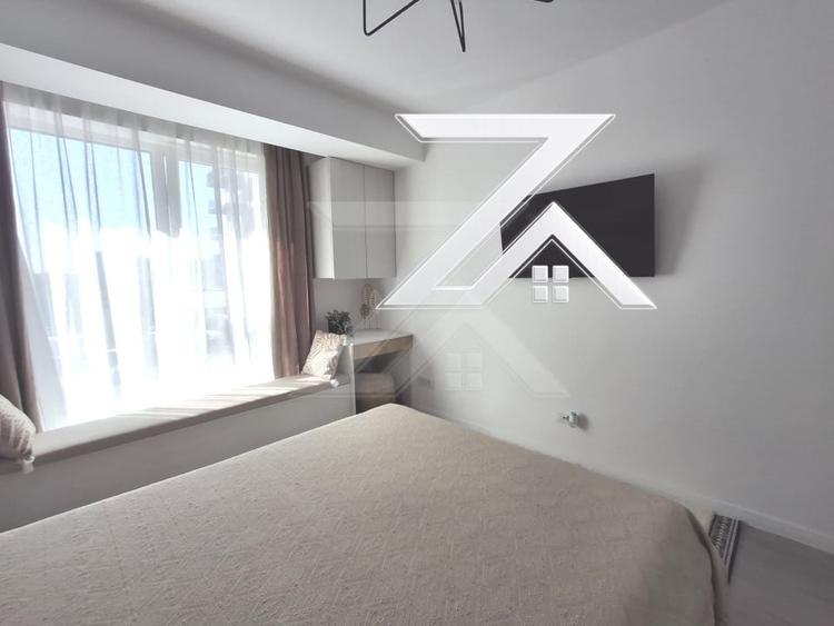 Apartament cu 3 camere decomandat, mobilat în Calea București