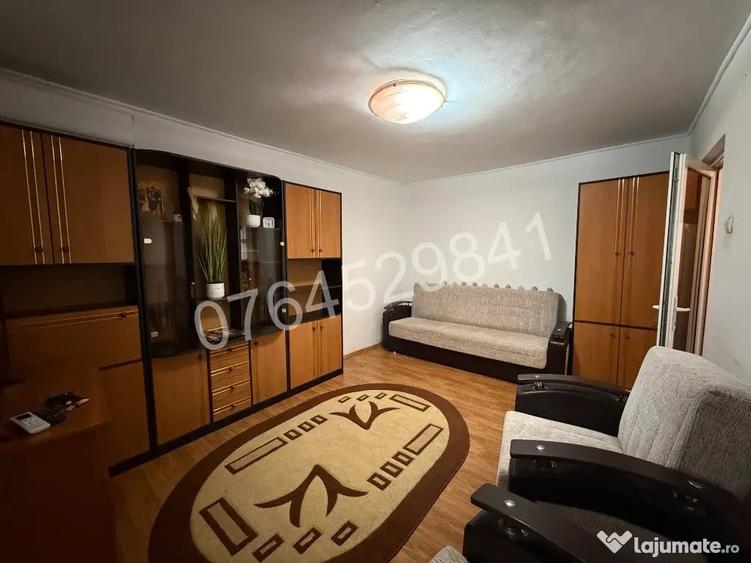 Apartament cu 2 camere decomandat în Lacul Tei