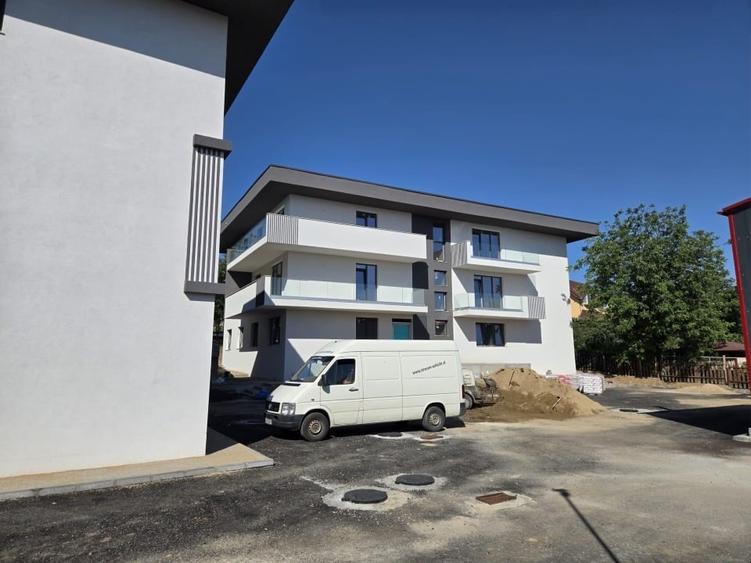 Apartament cu 2 camere decomandat în Rogerius