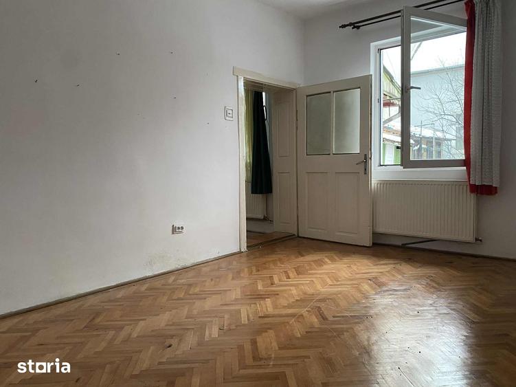 Casă cu 2 camere cu Teren 50 Mp în Central