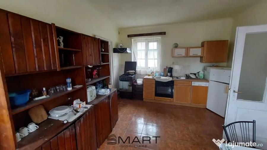 Casă cu 5 camere cu Teren 1425 Mp în Ultracentral