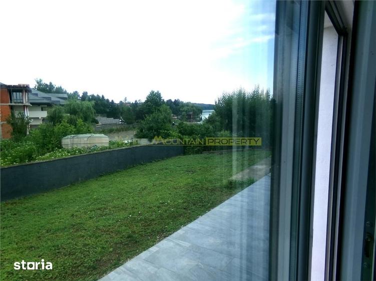 Casă cu 5 camere cu Teren 950 Mp în Ghermănești