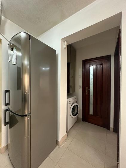 Apartament cu 2 camere decomandat în Republicii