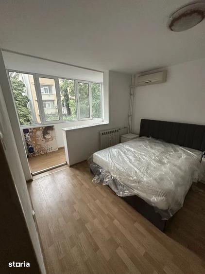 Apartament cu 3 camere în Drumul Taberei