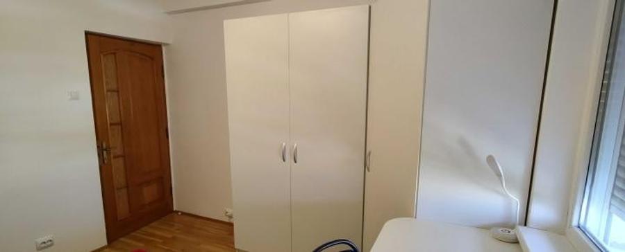 Apartament cu 3 camere decomandat, mobilat în Nerva Traian