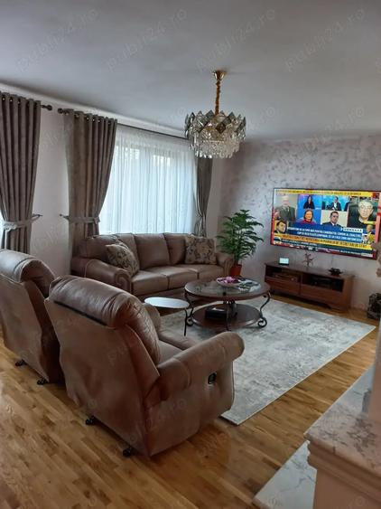 Casă cu 4 camere cu Teren 1229 Mp în Central