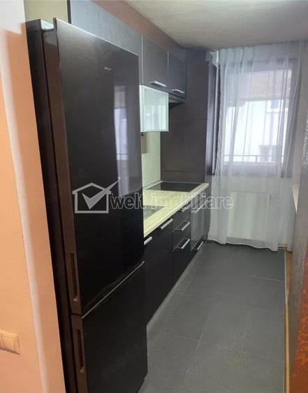 Apartament cu 3 camere decomandat în Andrei Mureșanu