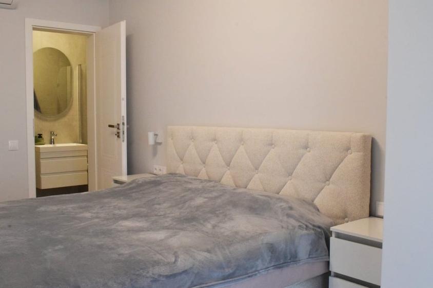 Apartament cu 3 camere semidecomandat în Florești
