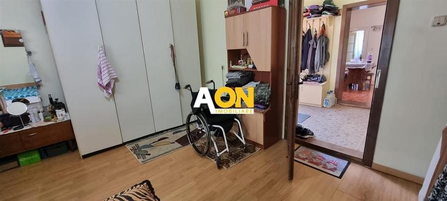 Casă individuală cu 2 camere cu Canalizare în Central