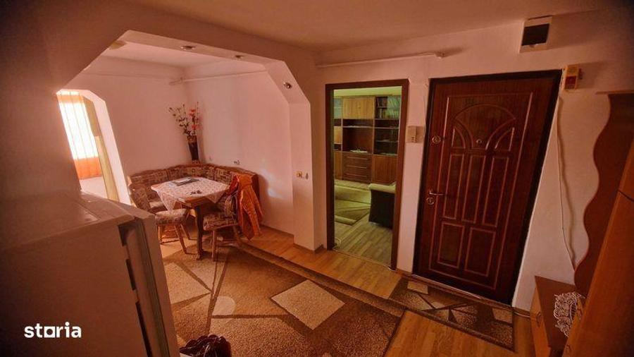 Vand apartament 3 camere, 68 mp, et. 4, decomandat, acoperis!!! - 1