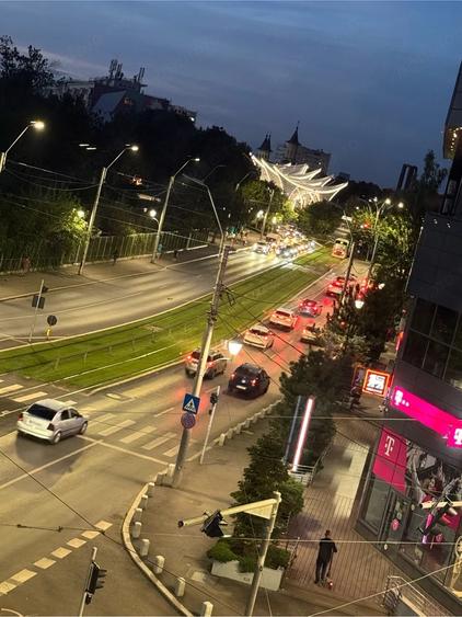 Apartament cu 2 camere semidecomandat în Brâncoveanu