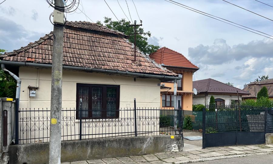 Casă cu 3 camere în Central