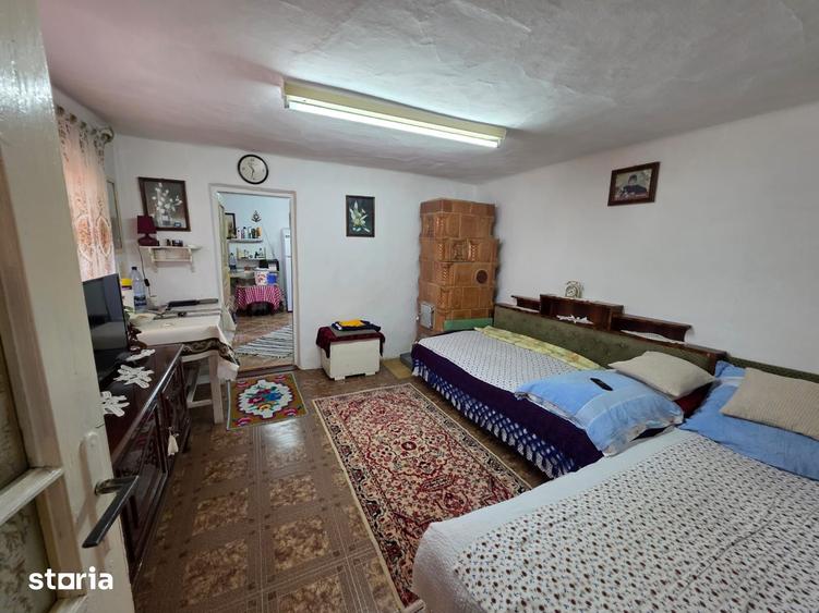 Casă cu 4 camere cu Teren 2000 Mp în Central