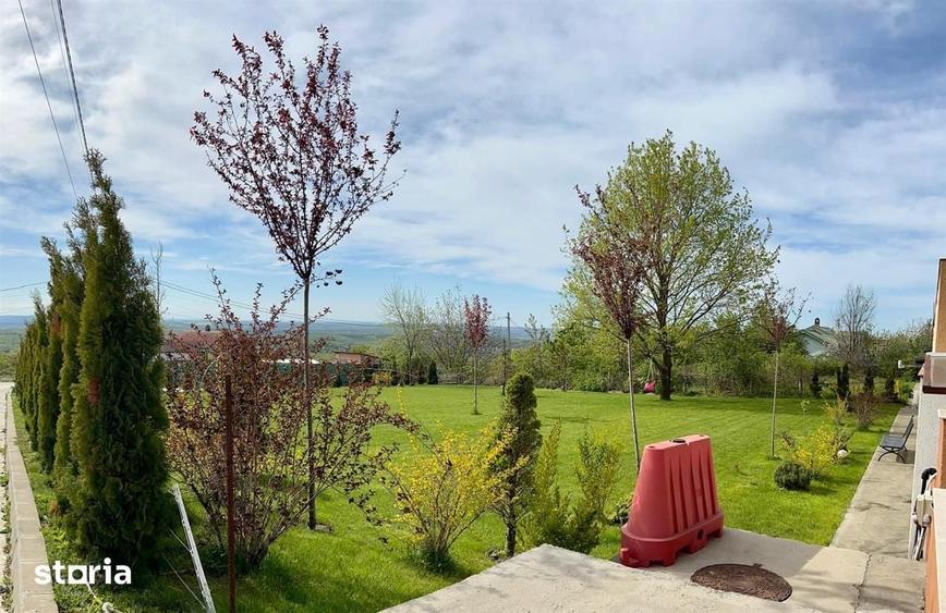 Apartament cu 3 camere în Bucium