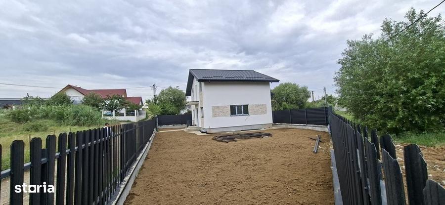 Casă cu 4 camere în Holboca