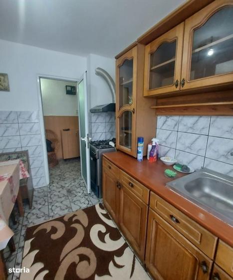 Apartament cu 2 camere semidecomandat în Micro 4