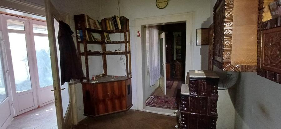 Casă individuală cu 5 camere cu Canalizare în Central