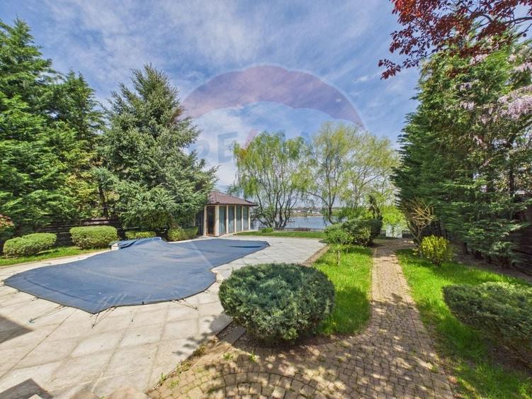 Casă cu 9 camere cu Piscina în Crevedia