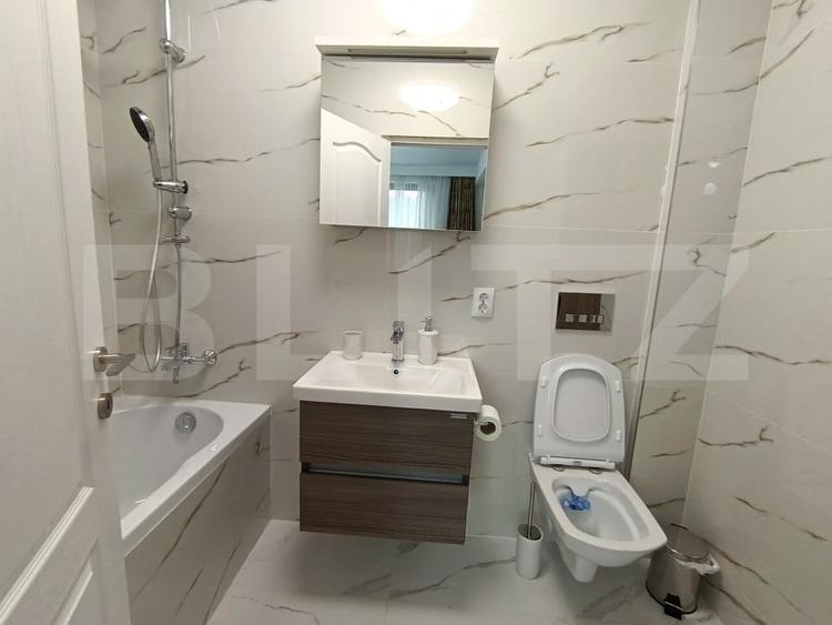 Apartament cu 3 camere decomandat, mobilat în Sud