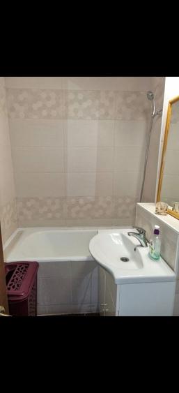 Apartament cu 3 camere decomandat în Țânțăreni