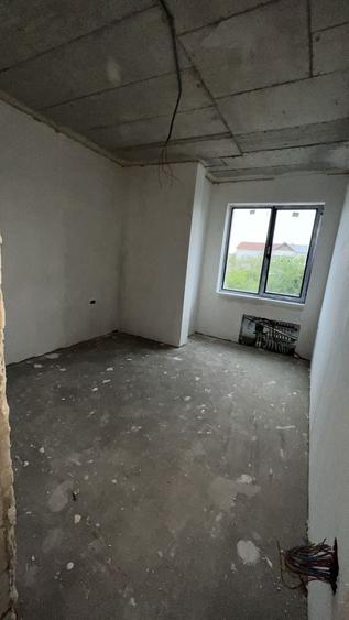 Duplex cu 4 camere cu Canalizare în Chiajna