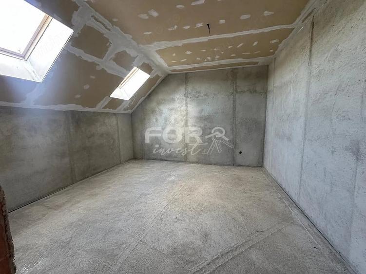Casă cu 5 camere cu Teren 522 Mp în Sântandrei