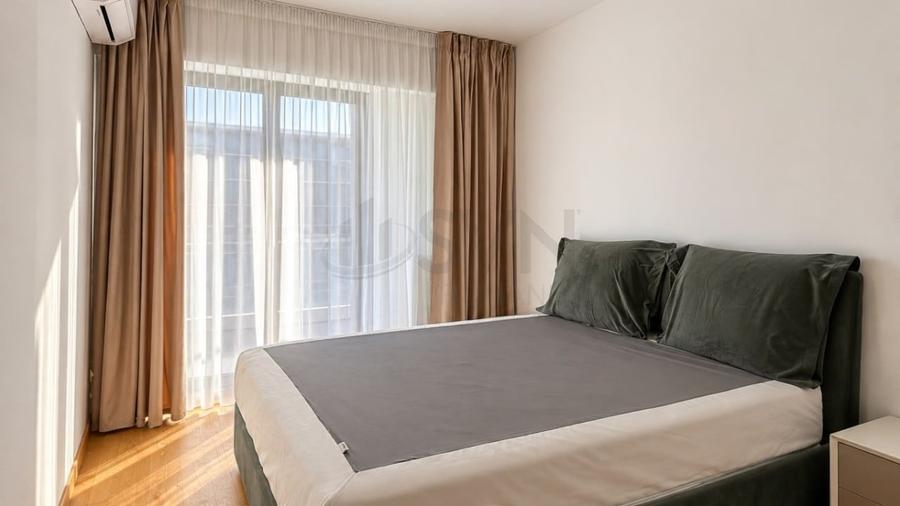 Apartament cu 3 camere decomandat în Aviației