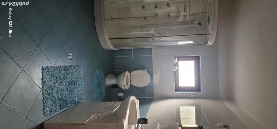 Casă cu 6 camere cu Teren 431 Mp în Aradului