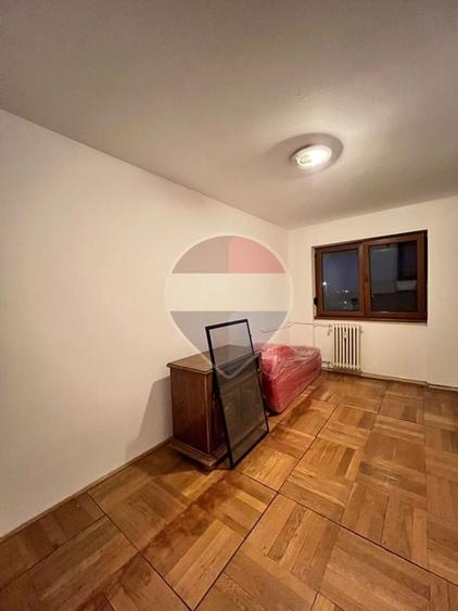 Apartament cu 3 camere de închiriat în zona Bancilor - 6