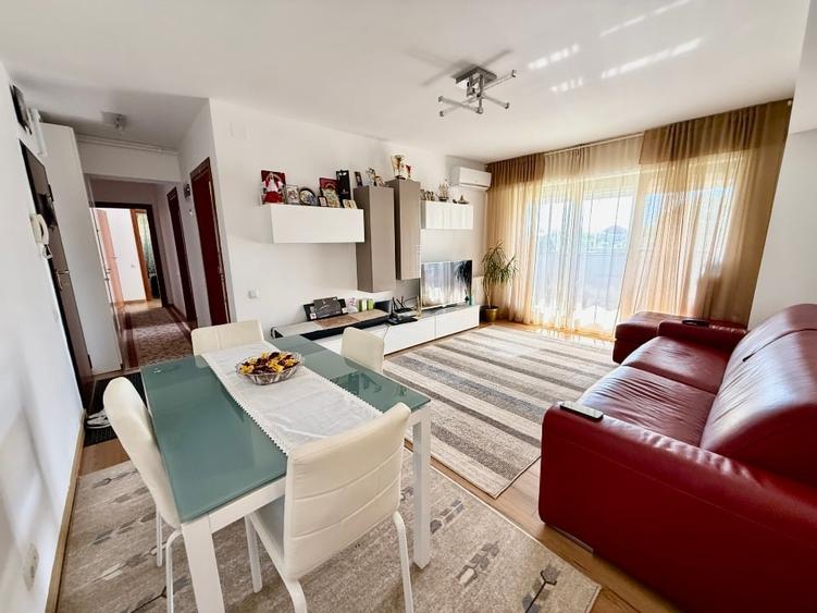Apartament cu 3 camere decomandat, mobilat în Sisești