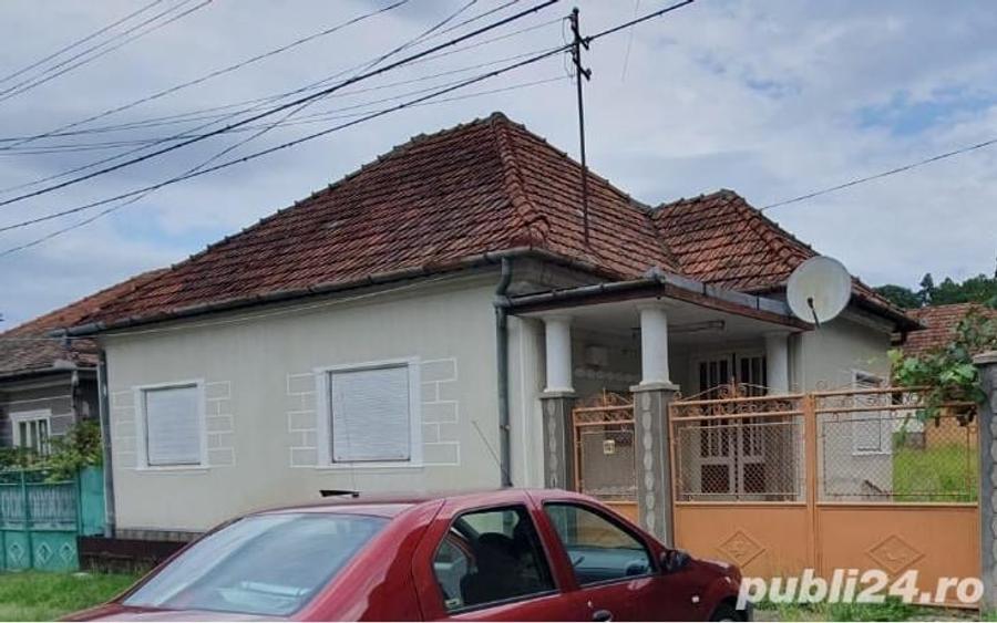 Casă cu 3 camere în Iacobini