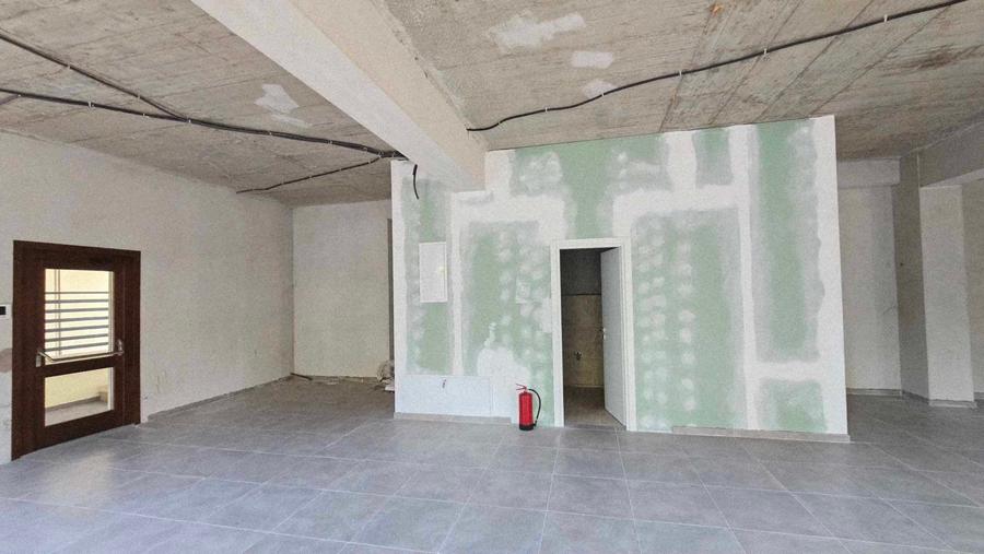 Spațiu comercial, de 102 mp, în Central