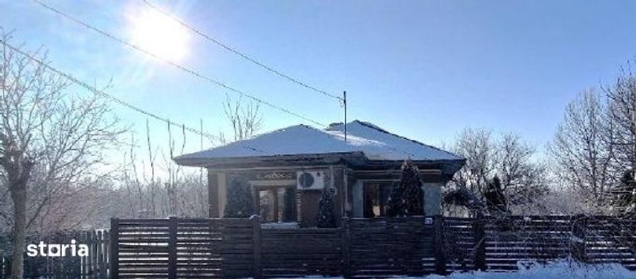 Casă cu 2 camere cu Teren 2441 Mp în Grădiștea