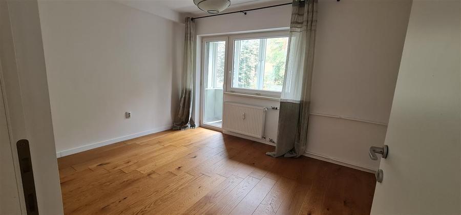 Apartament cu 2 camere semidecomandat, mobilat în Podgoria