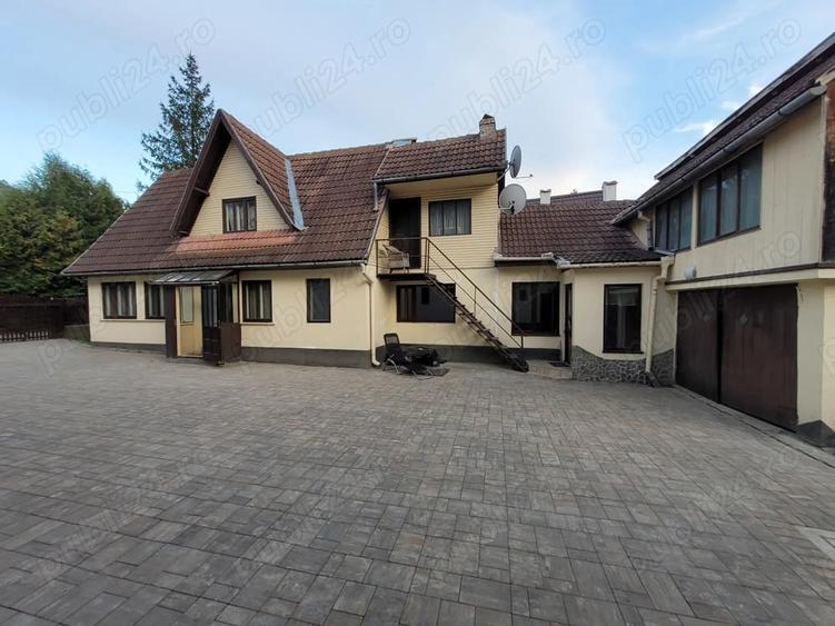 Casă cu 2 camere cu Teren 500 Mp în Bran