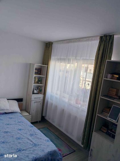 Casă cu 5 camere cu Teren 227 Mp în Sânpetru