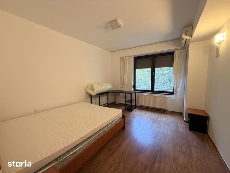 Apartament cu 3 camere în Tei