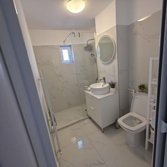 Apartament cu 2 camere semidecomandat în Exterior Vest