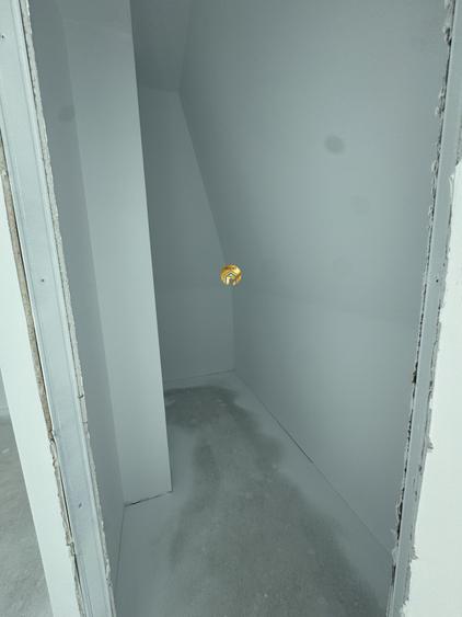 Apartament cu 4 camere în Otopeni