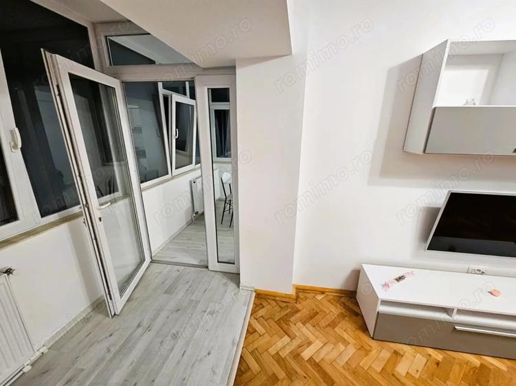Apartament cu 3 camere decomandat în Ultracentral