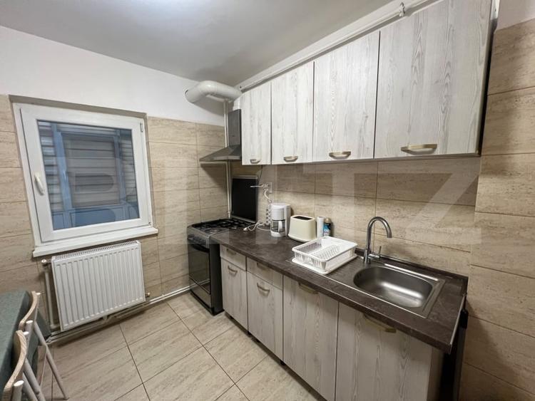 Apartament cu 2 camere decomandat, mobilat în Rovine