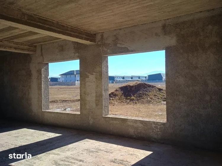 Casă cu 1 camere cu Teren 400 Mp în Tărlungeni